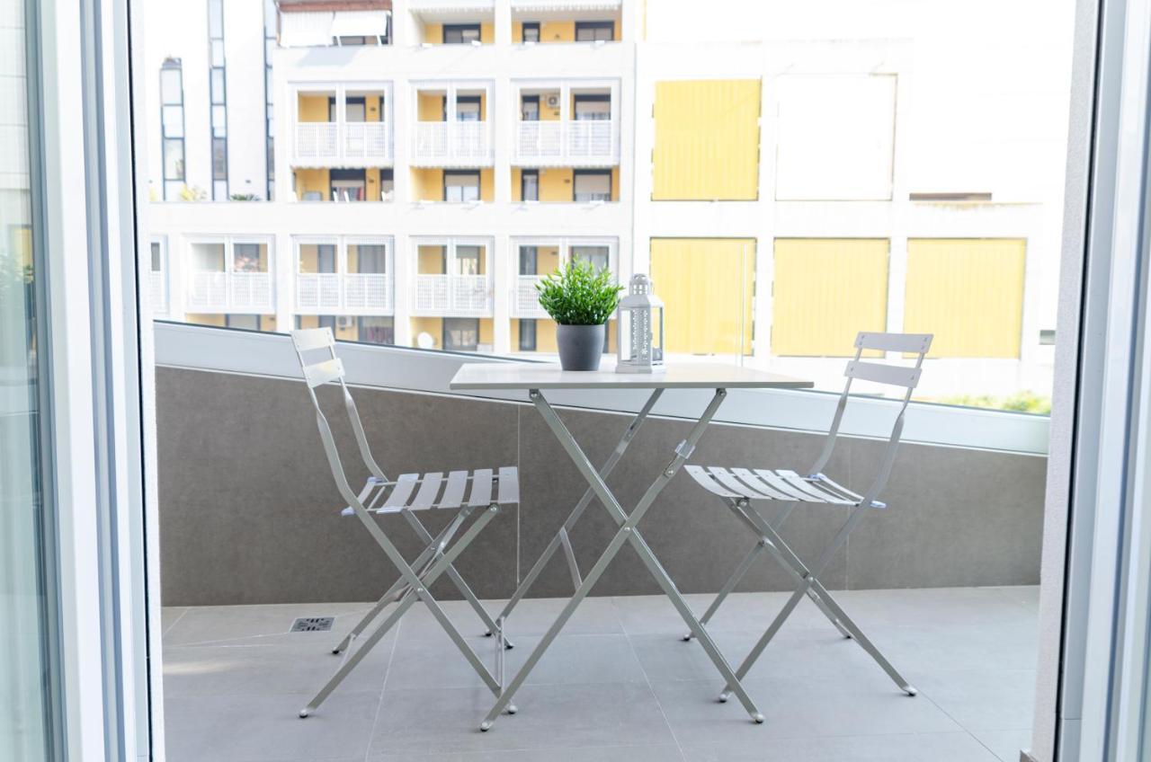 Apartamento Apulialux - Exclusive And Modern City View, Private Parking Bari Exterior foto