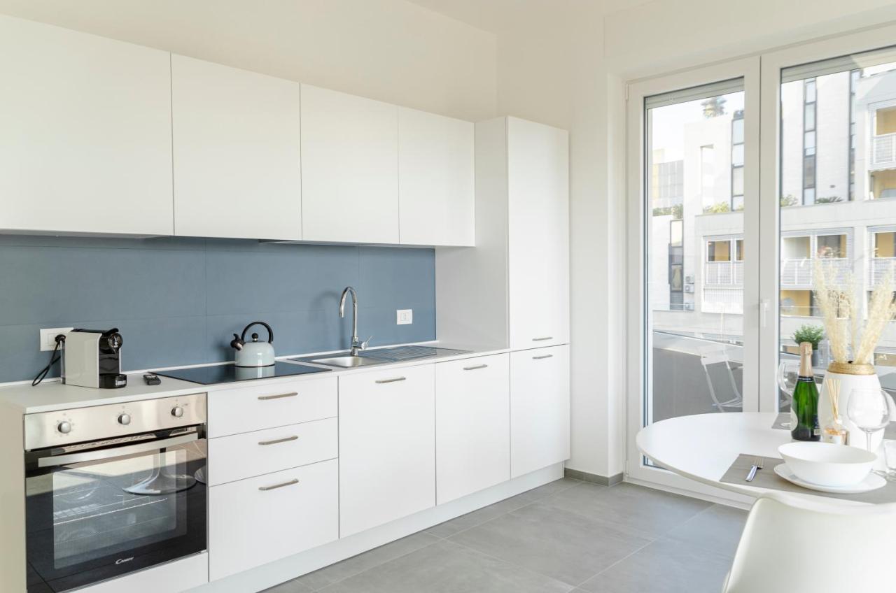 Apartamento Apulialux - Exclusive And Modern City View, Private Parking Bari Exterior foto