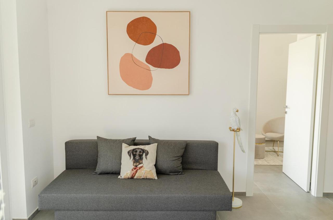 Apartamento Apulialux - Exclusive And Modern City View, Private Parking Bari Exterior foto
