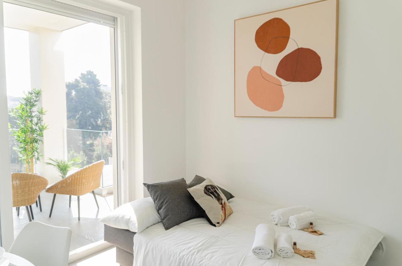 Apartamento Apulialux - Exclusive And Modern City View, Private Parking Bari Exterior foto